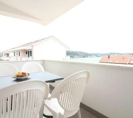 Mara Apartment *