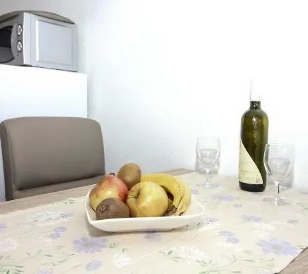 Mara * Rogoznica (Sibenik-Knin)