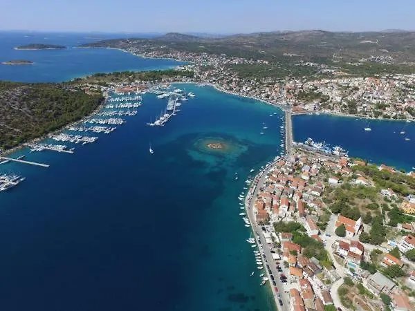 Mara * Rogoznica (Sibenik-Knin)