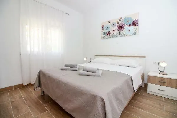 Apartamento Mara Rogoznica (Sibenik-Knin)